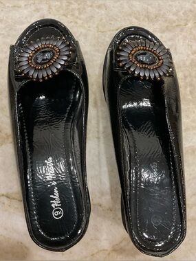 Helen Heart, Black Patent Slip-On Flats with Decorative Medallion, size 9, New